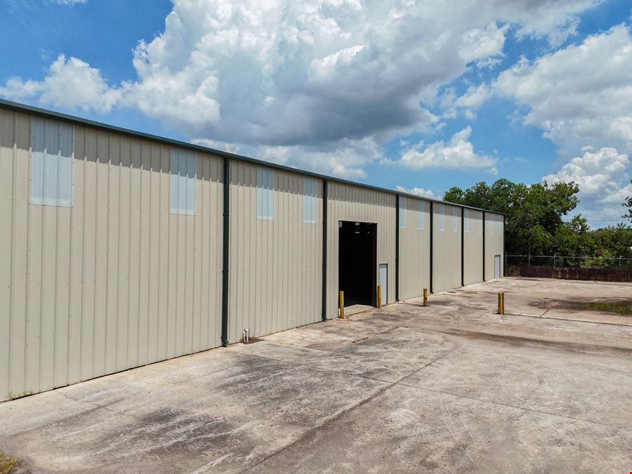 Crane-Serviced Warehouse Spaces with Frontage on Peters Rd