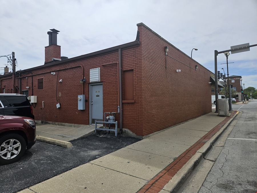 Downtown Oak Lawn 3-Unit Retail