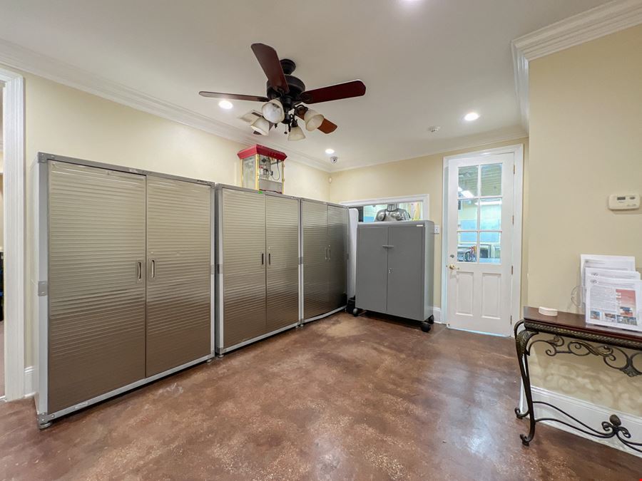 ±4,609 SF Versatile Commercial Property – Former Community Center