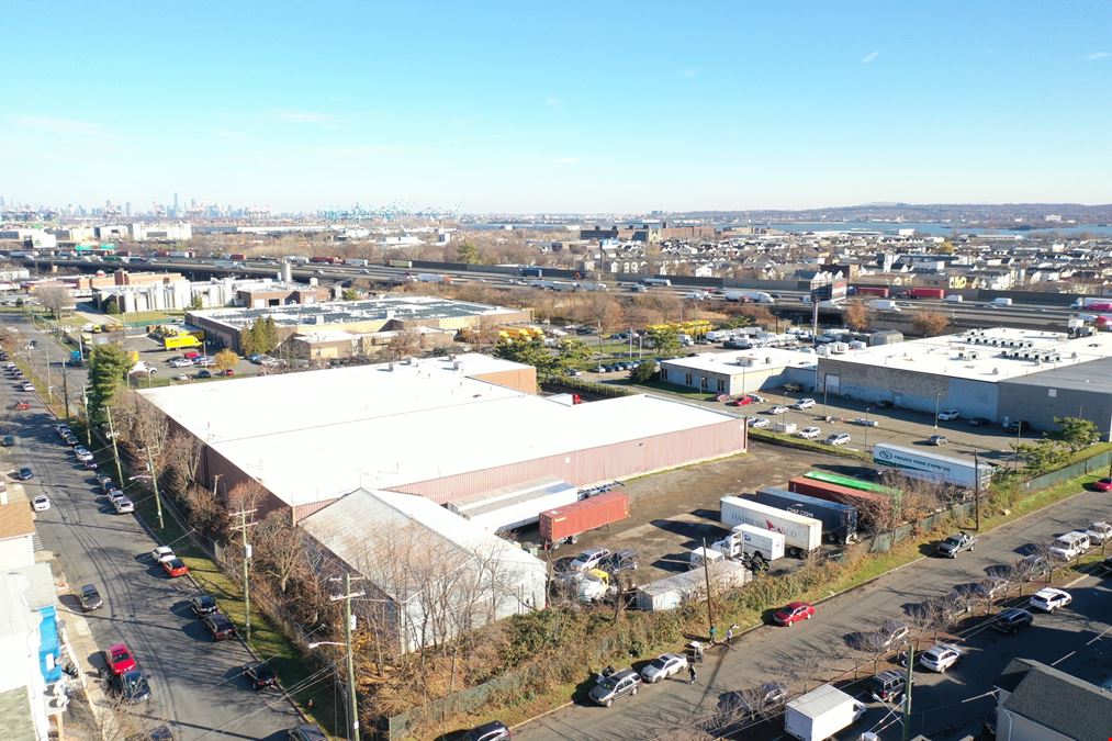 ±47,000 SF - 60,000 SF Warehouse / Office for Lease