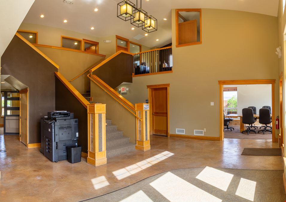 3390 Colton Dr