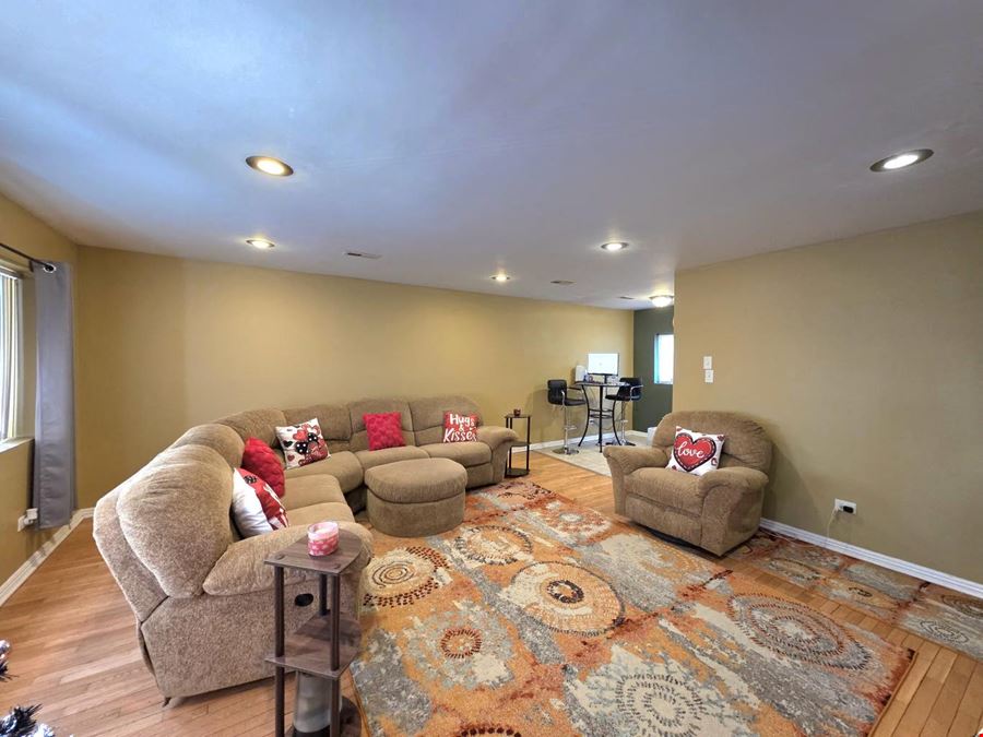 7815 S Kedzie Ave, Chicago, IL