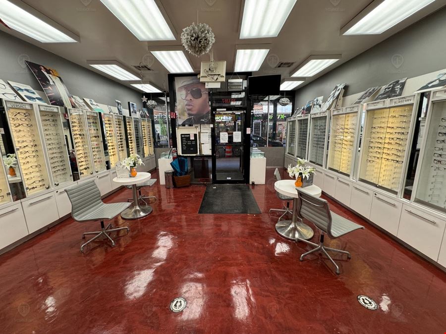 2,000 SF | 1357 Broadway | Prime Retail/Office Space With 20 Ft of Glass Frontage for Lease