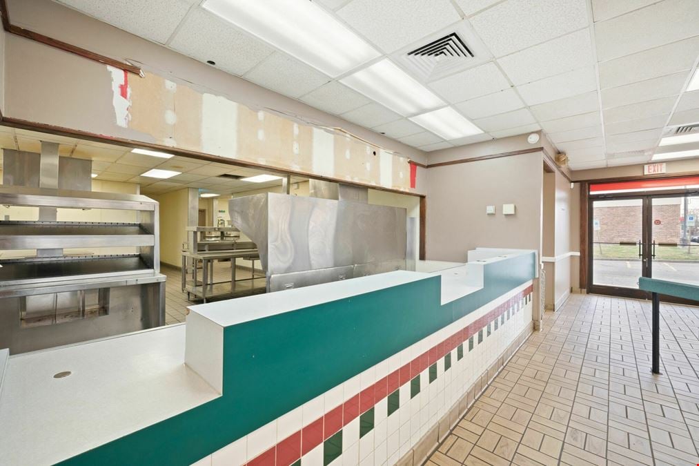 former Burger King restaurant, currently vacant
