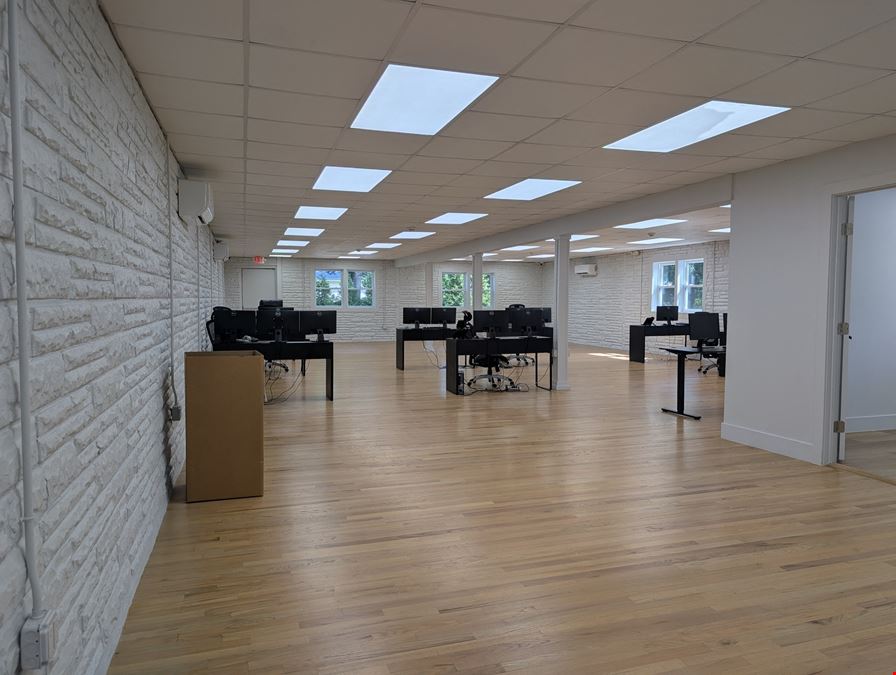 655 Middle Country Rd 2995 sq.ft office space