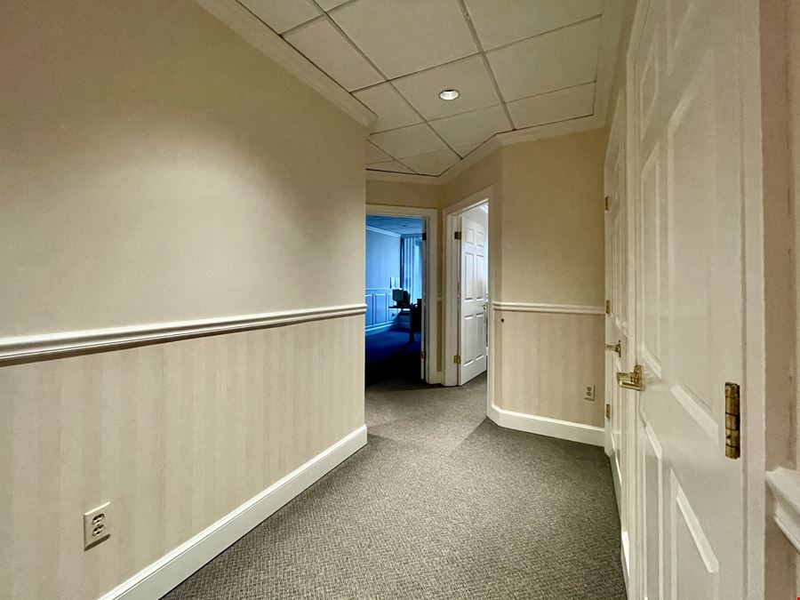 90 Grove St Ste 02
