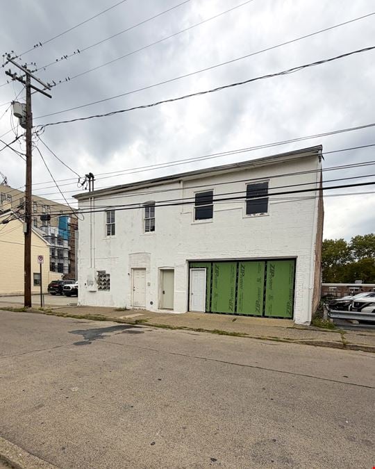 210 E 3rd St
