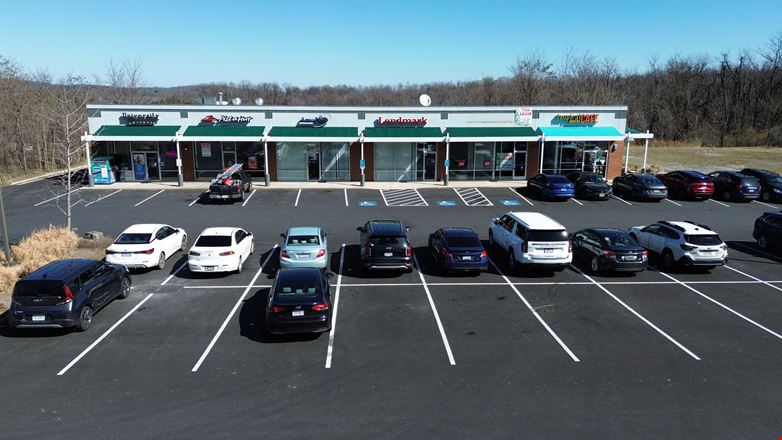 Preview of Retail space for Rent at 729 Richmond Ave