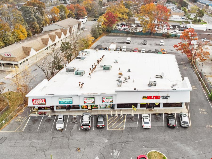 100% OCCUPIED 4 TENANT NEIGHBORHOOD STRIP CENTER