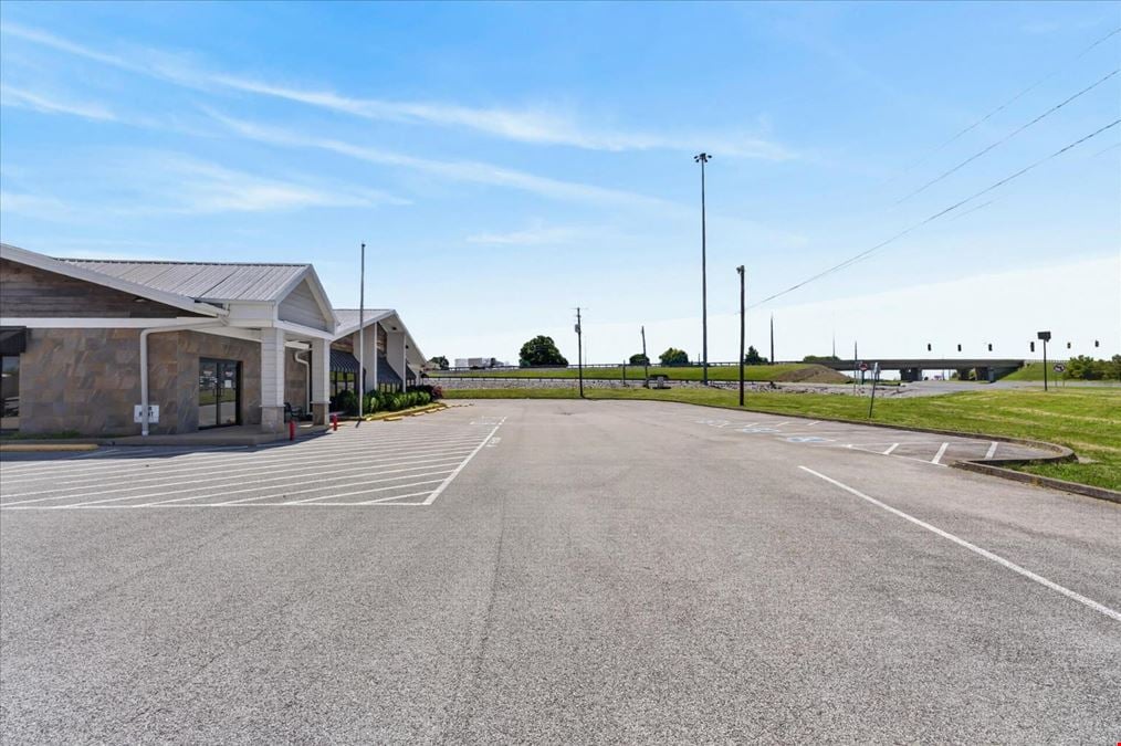 COMING SOON (Live Mon 6/22) - 4000 Fort Campbell Blvd - For Lease
