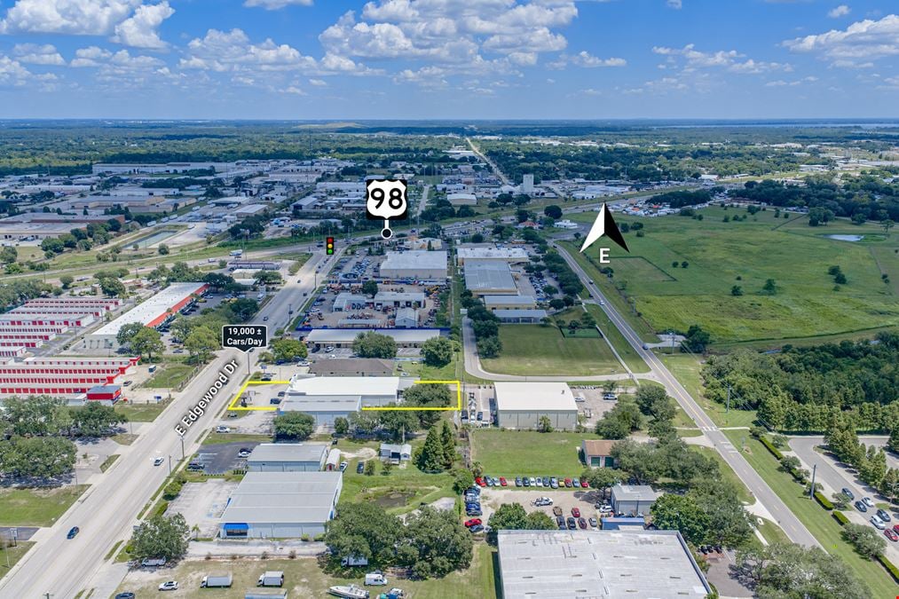 Retail Showroom & Warehouse - 11,000+ SF in South Lakeland