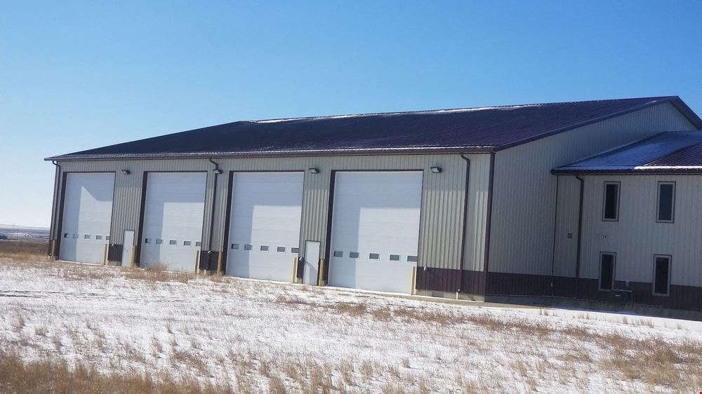 15,631 SF Industrial Shop & Office Near Davis Refinery