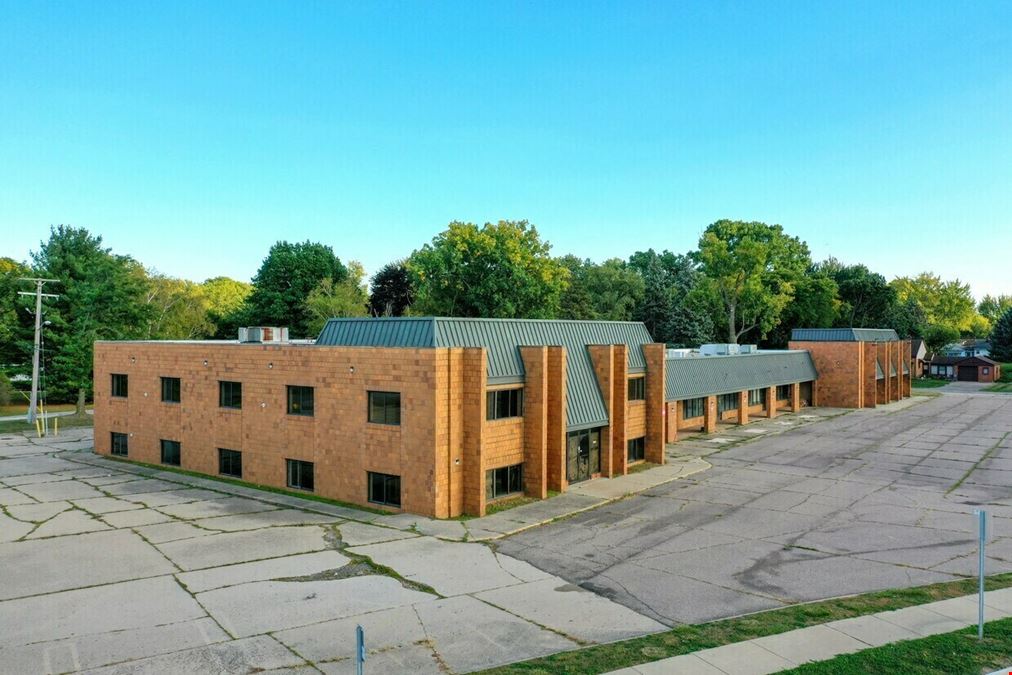 38116-38160 Southbound Gratiot Avenue