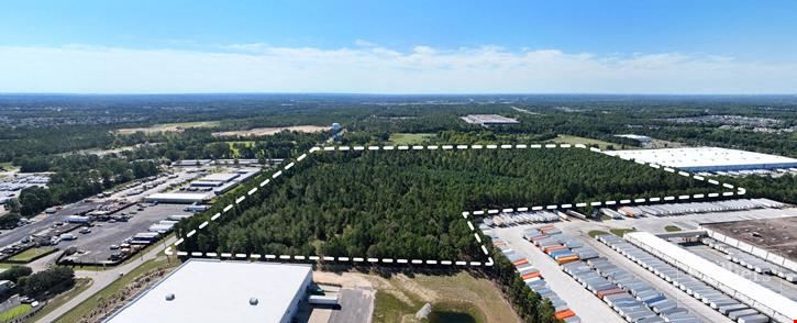 ±210,600 SF Speculative Industrial Building Near Interstate 77