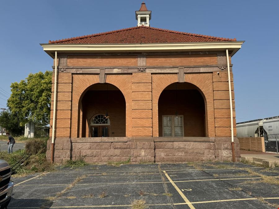 3031 5th Ave, Lease