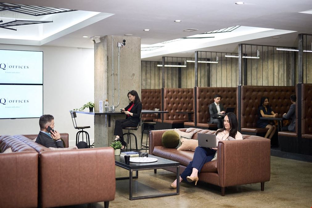 IQ Offices - – 250 University Avenue
