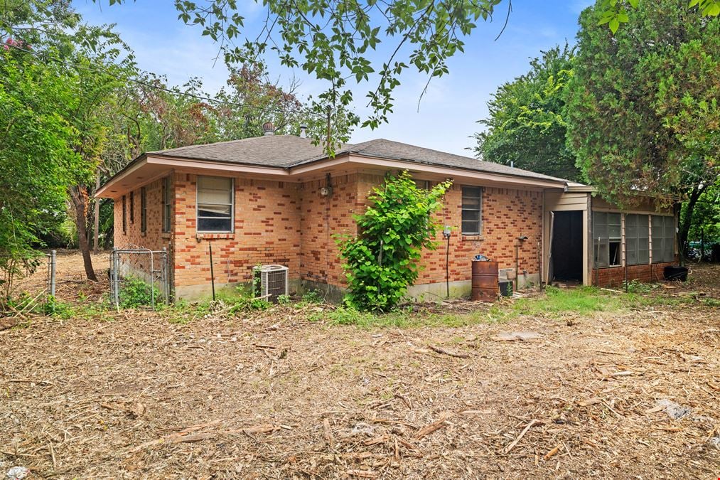 High-Traffic Land Near I-35 – Prime Development Opportunity!