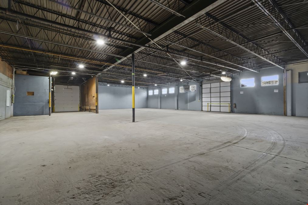 +/- 37,000 SF Multi-Tenant Industrial Building on 4.57 Acres