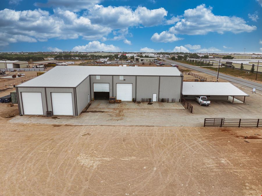 12,320 Shop & Office Sublease