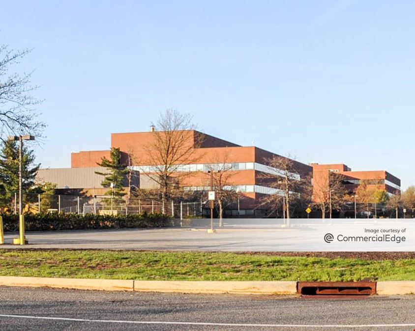 Edison Towne Corporate Centre - 2121 State Route 27