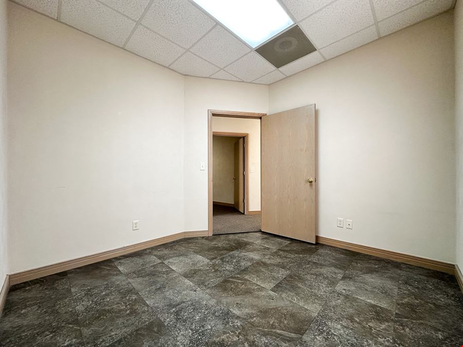 2609 Montega Dr