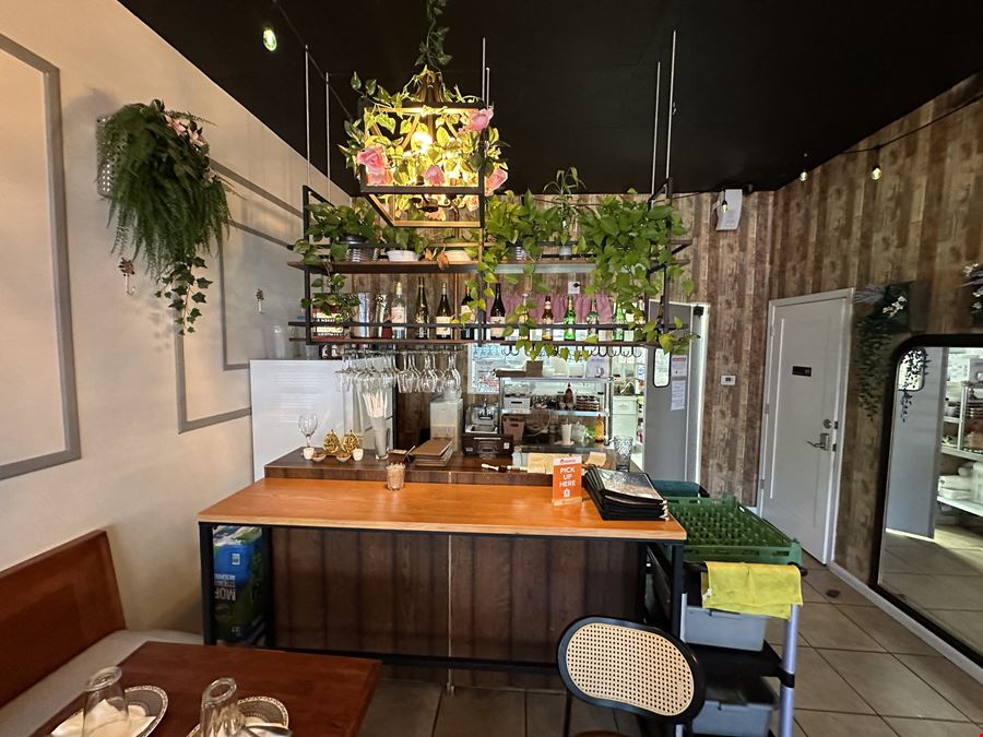 Gold Ladle Thai Cuisine