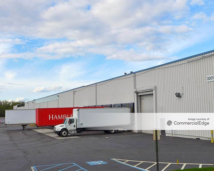 Turnpike 10 Commerce Center - 3001 Woodbridge Avenue