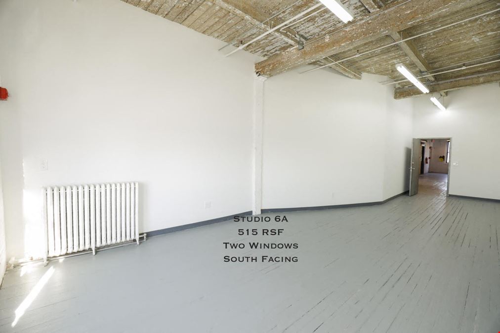 Urban Yard + Footbridge + Queensbridge Studios in Prime Location LIC, Queens
