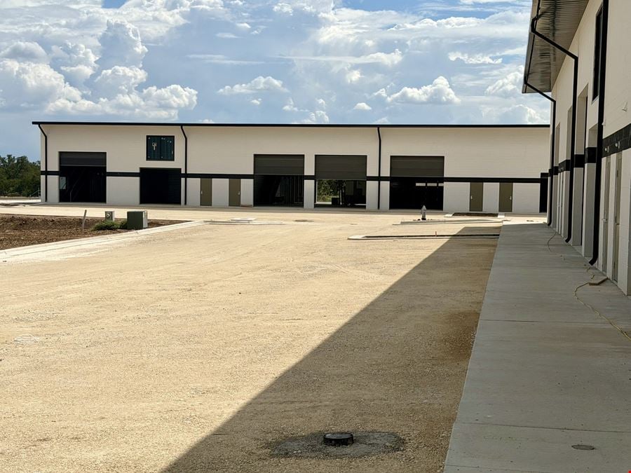 Georgetown Personal Warehouse - Building 400