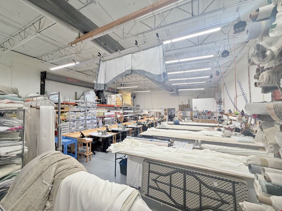 Fully A/C Showroom/Warehouse