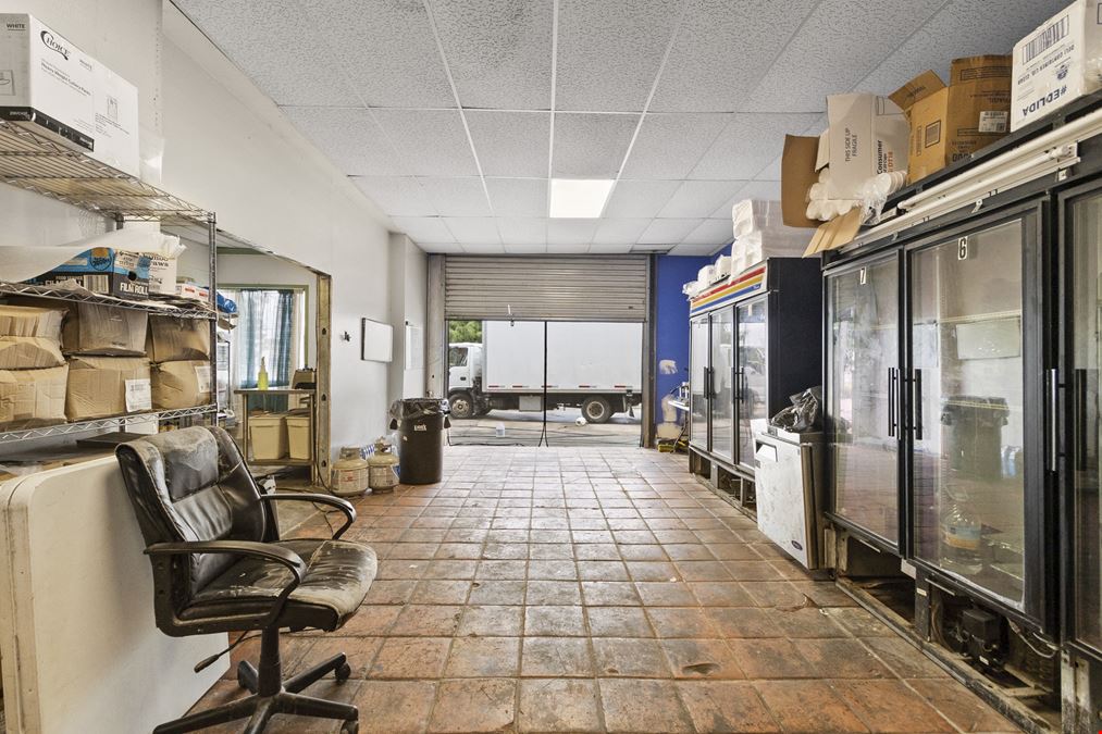 Prime 6,160?SF Retail/Restaurant Property on S Post Oak
