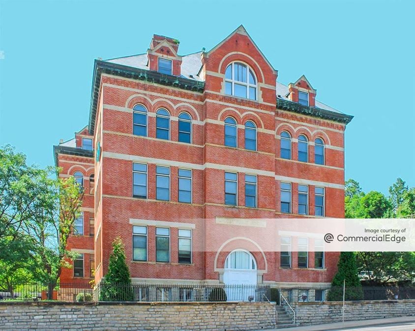 Lincoln School Professional Building