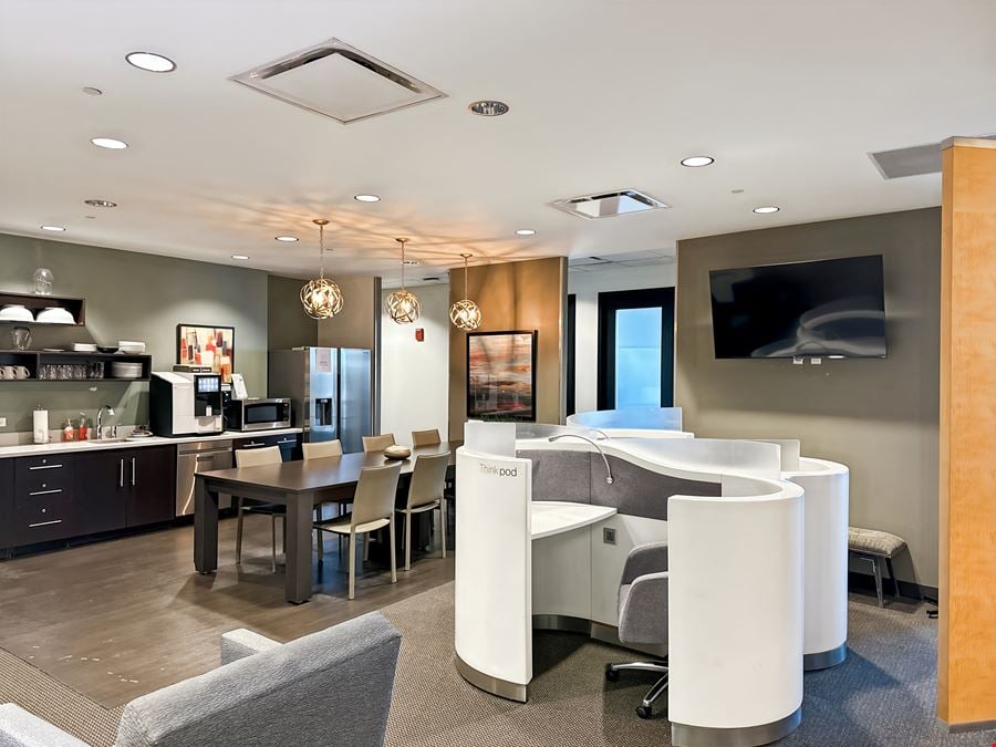 Regus - Lisle - Central Park of