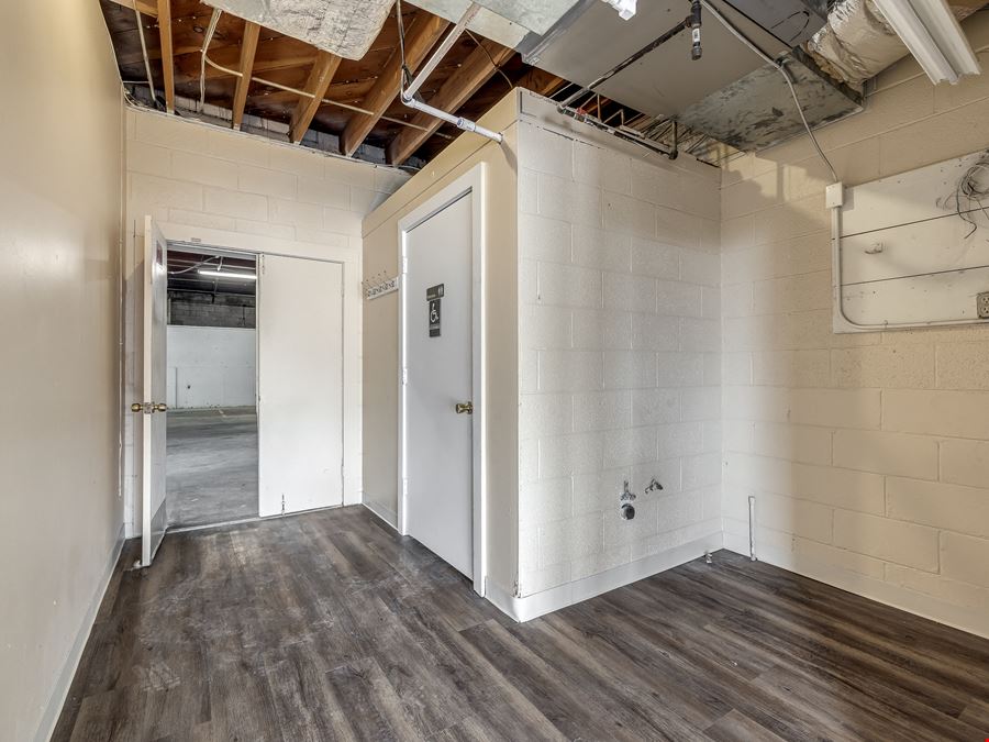 6,280 SF Retail/Showroom