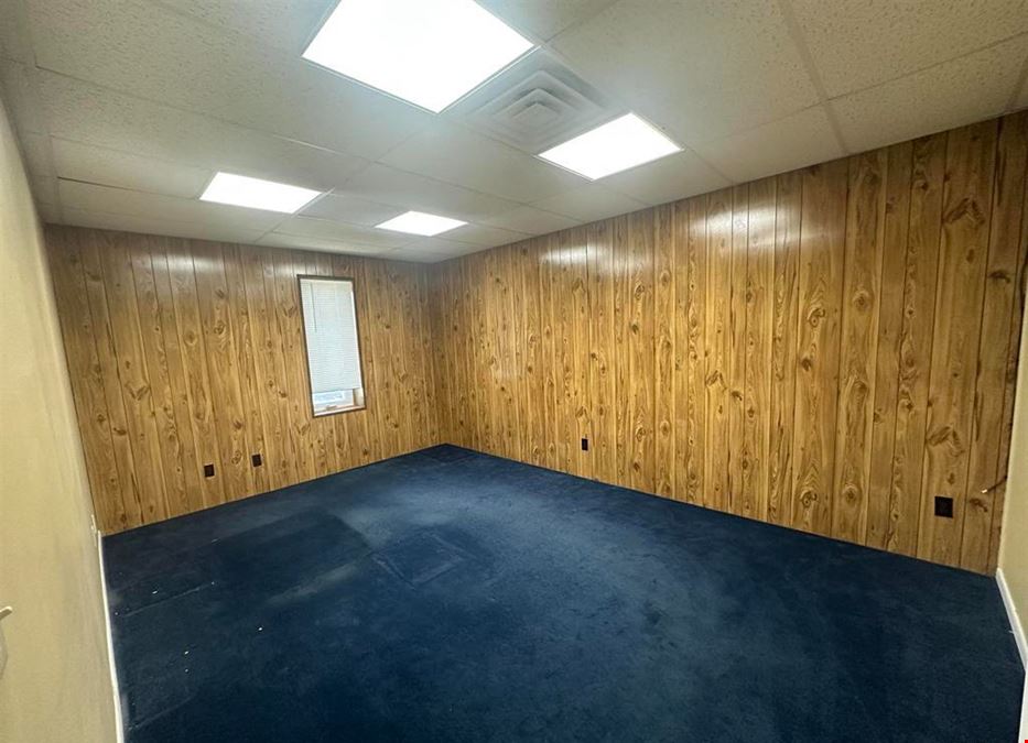 1605 Candletree Dr Suite 103