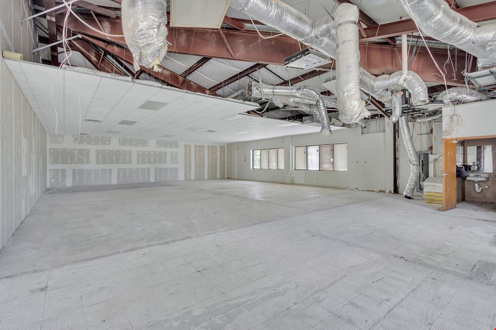 ±2,624 SF Medical/Retail Space