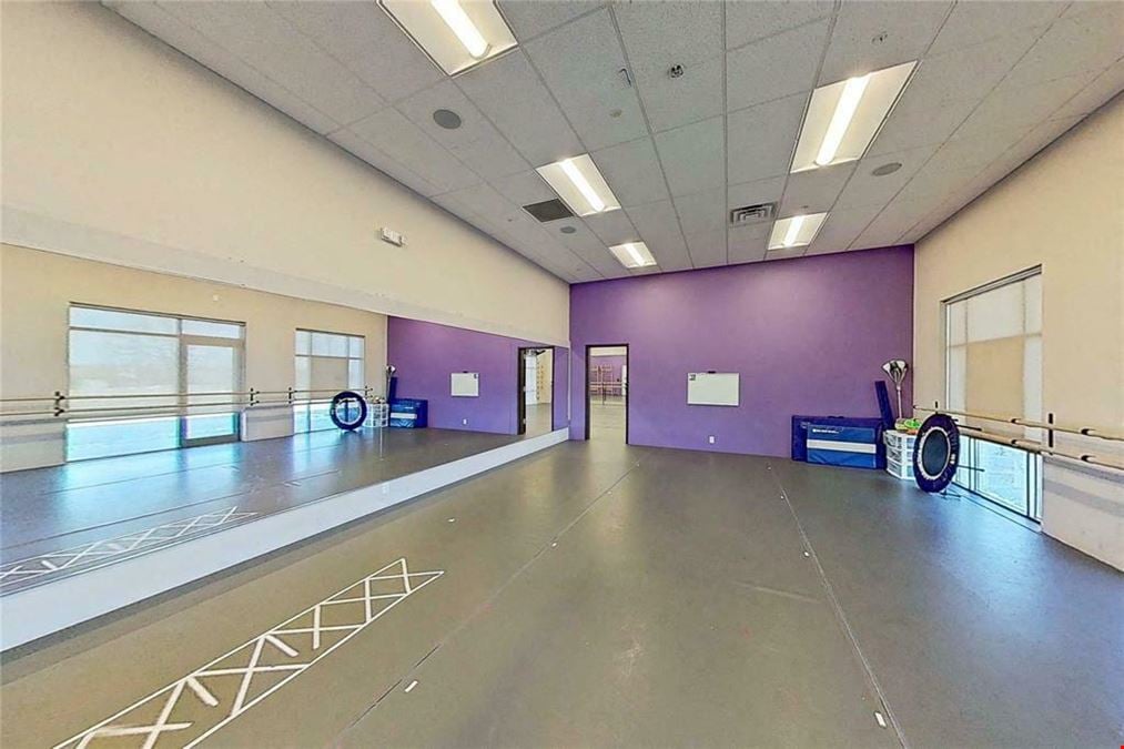 8806 St. Martin Blvd #102-105