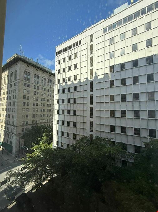 Chase Bank Building | 702 Unit