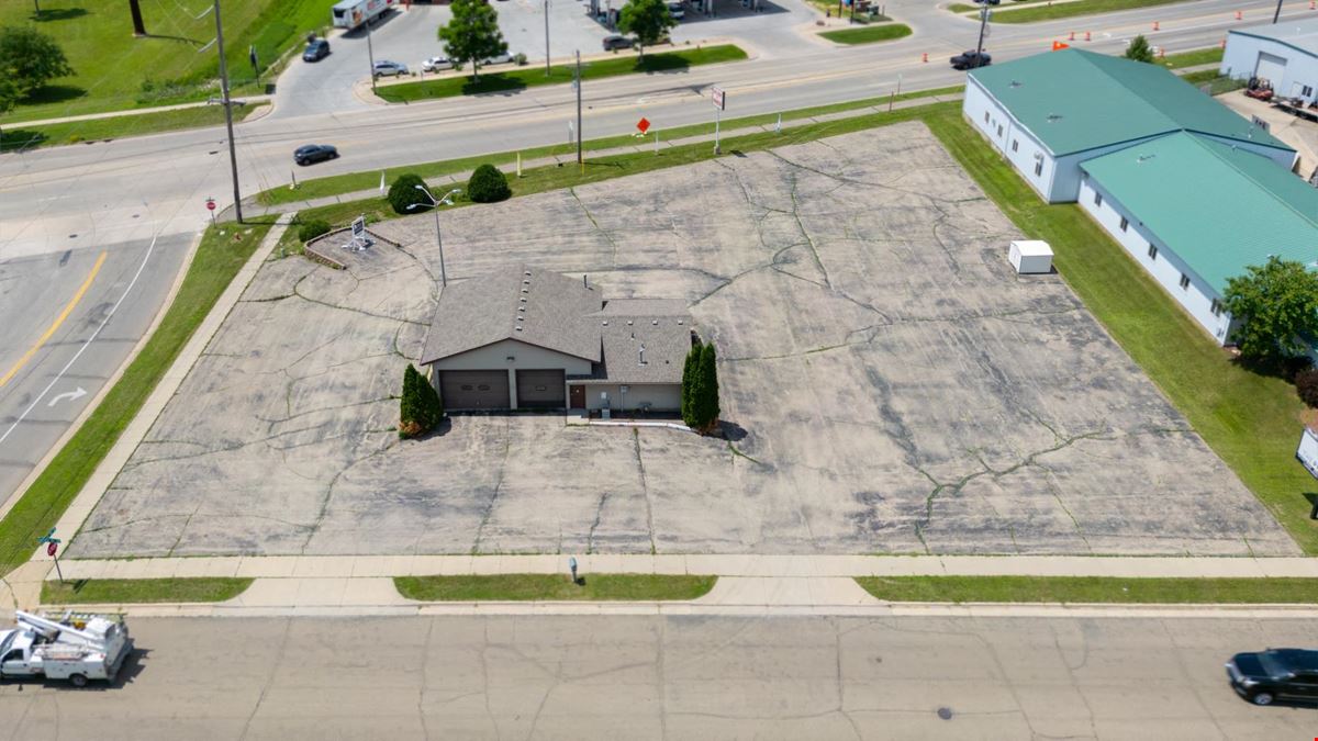 1245 Eastgate Dr SE - Mixed Use Building For Lease
