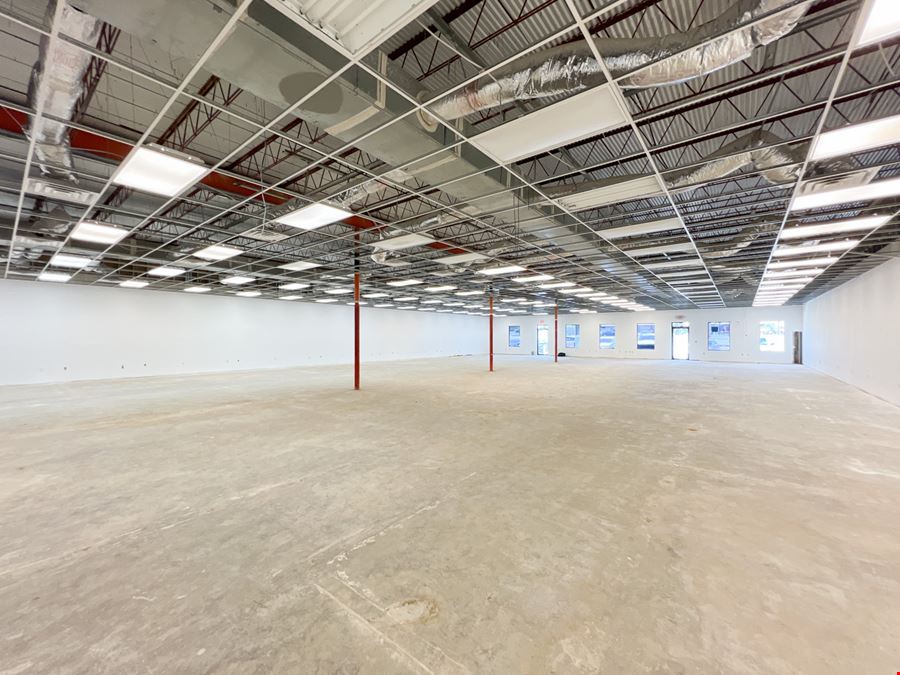 Retail and Office Spaces at Chef Menteur Mall