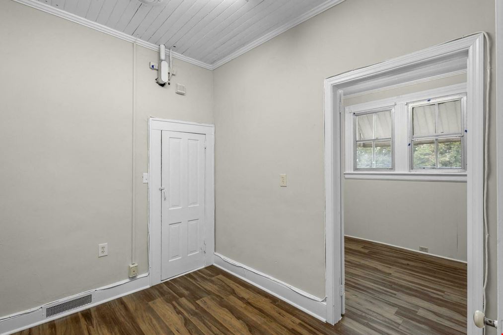 105 Lancaster St SW