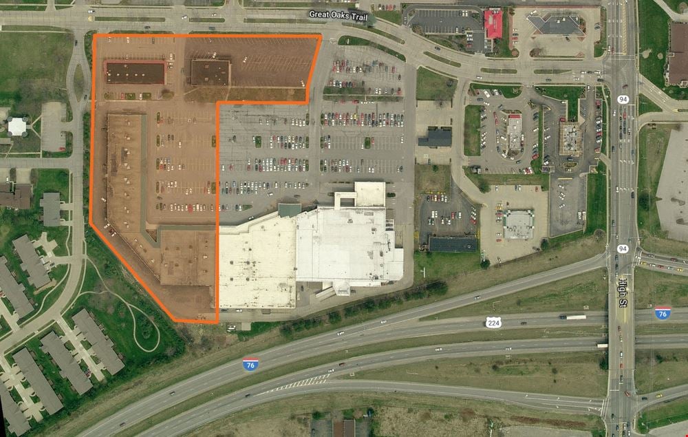 Great Oaks Shopping Center Lease