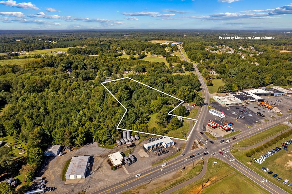Troutman Gateway Corner | 20,000+ Combined VPD Signalized Intersection