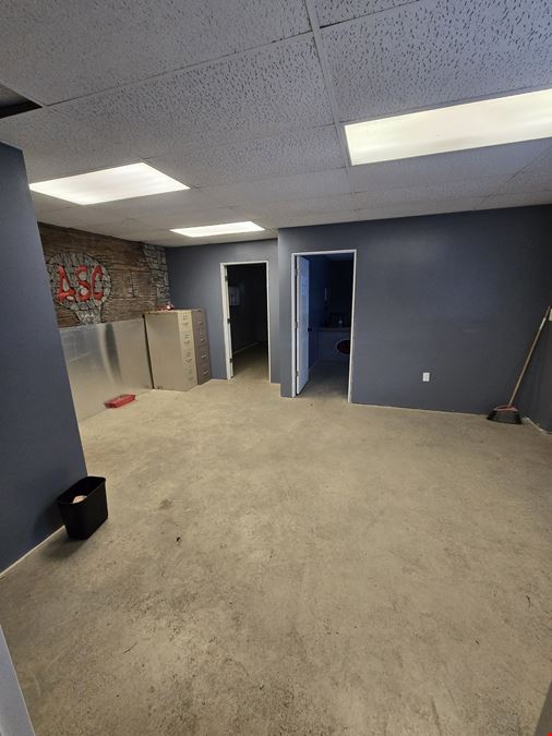 Macedonia - 9260 Valley View Road - Flex Space