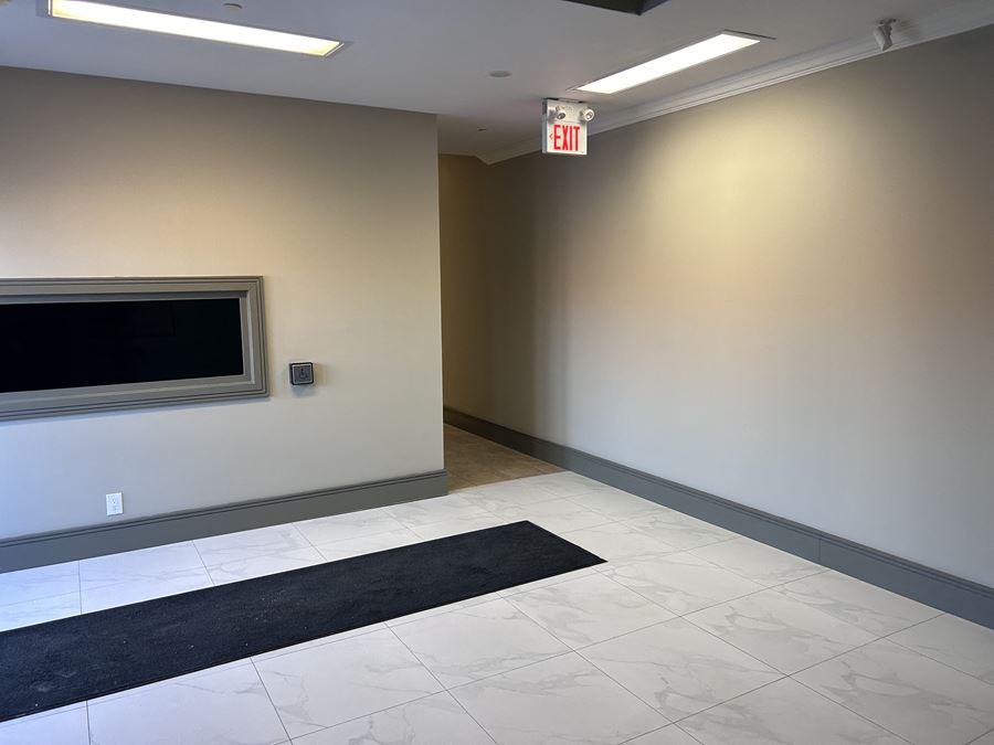 46 LePage Court, Unit A, North York, ON M3J 1Z9