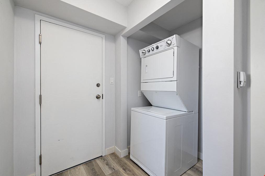 Centro | 9 Unit Apartment Building