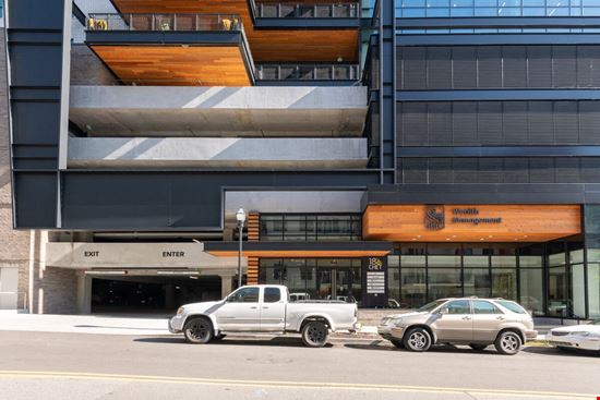 WeWork - 18th & Chet