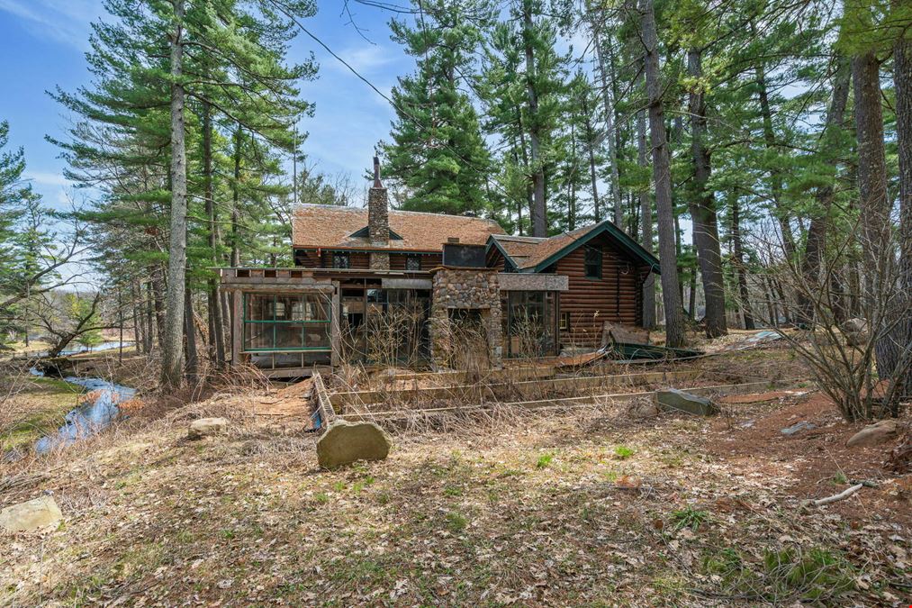 Seven Pines Lodge