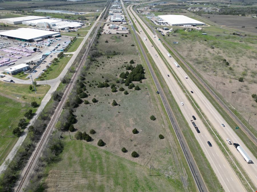 Ennis I-45 Property