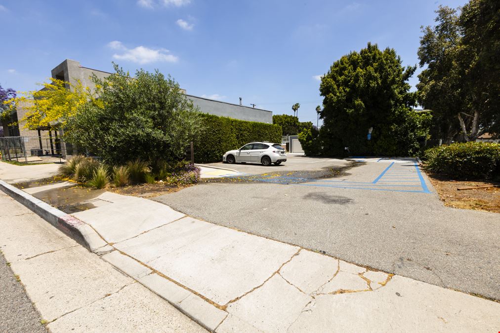 3732 Long Beach Blvd